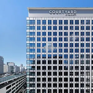 Courtyard By Marriott Honmachi Hotel